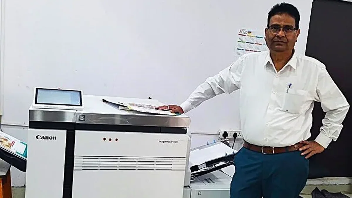 Canon imagePRESS V700 dijital renkli üretim baskı presi ve ambalaj kutuları