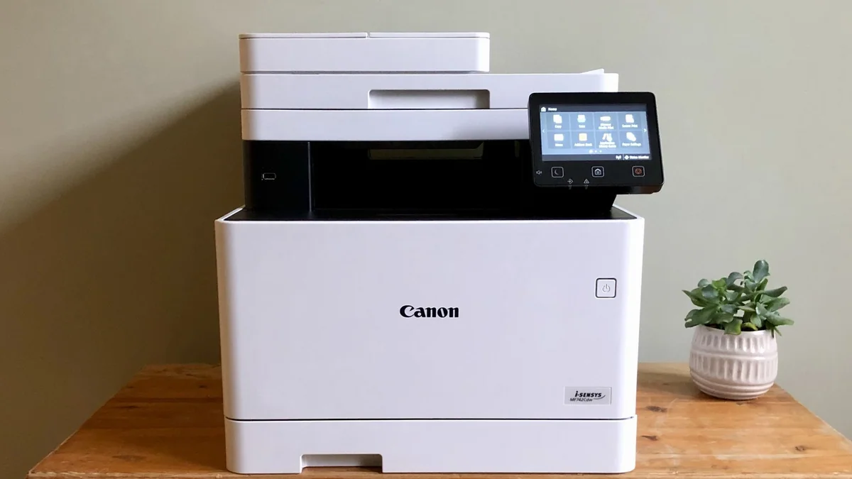 Canon i-Sensys MF742Cdw renkli A4 çok fonksiyonlu lazer yazıcı, ön panel kapalı