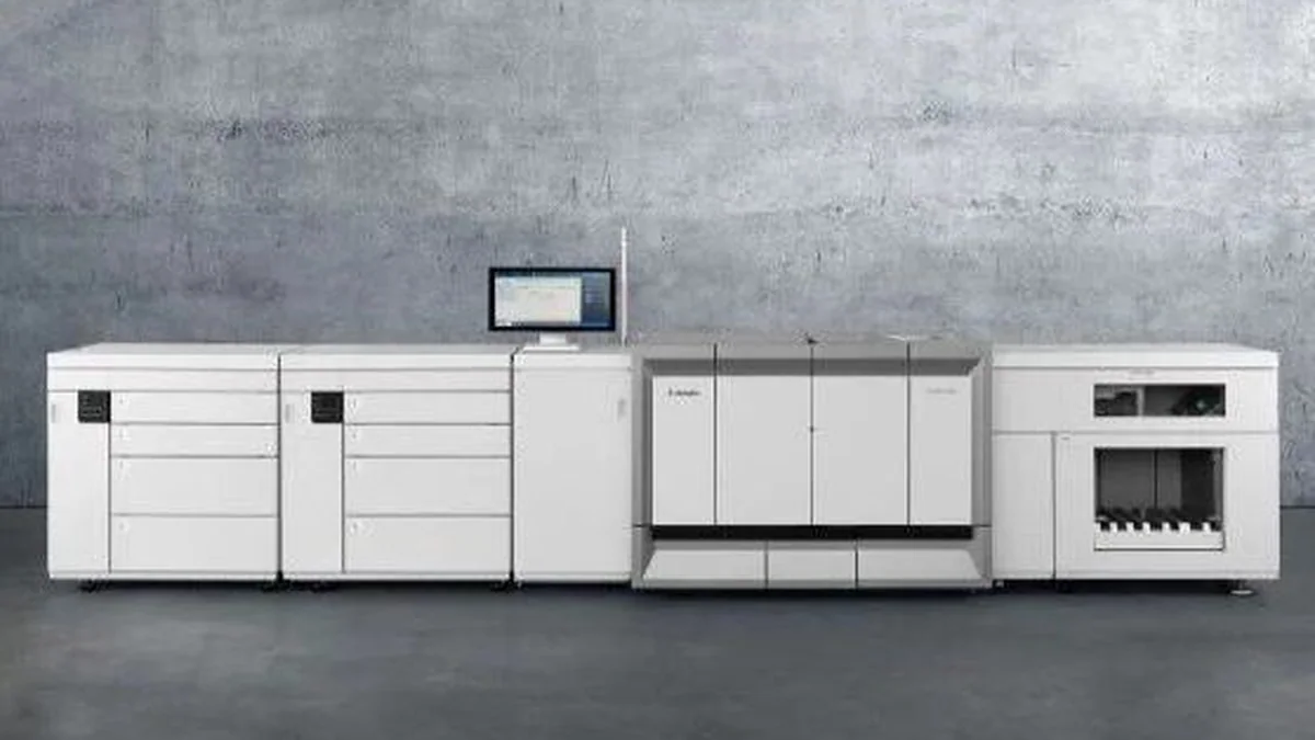 Canon varioPrint 6000 Titan monokrom üretim baskı presi ve ekran paneli