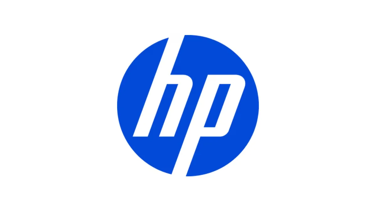 Açık ofiste birden fazla kullanıcıya hizmet veren renkli çok fonksiyonlu yazıcı