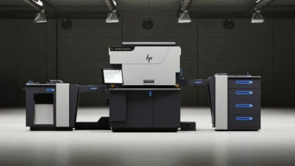 HP Indigo 7K+ tabaka beslemeli dijital baskı makinesi ve üretim robotu