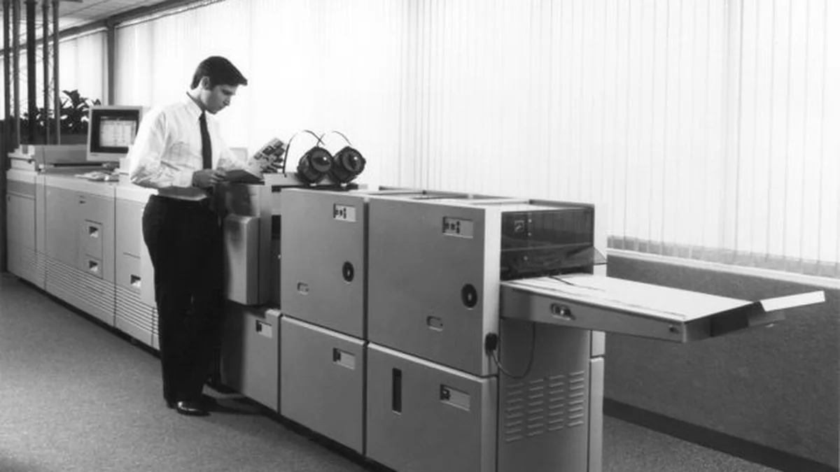 Xerox DocuTech 135 üretim yazıcısı ve dijital baskı iş akışı görseli