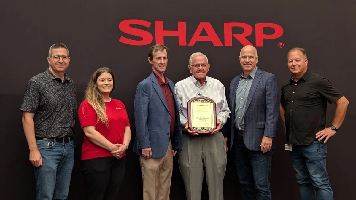 Sharp bayisi Standard Digital Imaging yöneticileri Sharp merkezinde buluştu