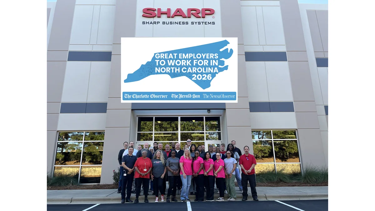 Sharp Business Systems Kuzey Karolina çalışanlarının ofis içi görünümü